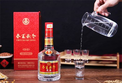 白云53度五粮液回收多少钱一瓶